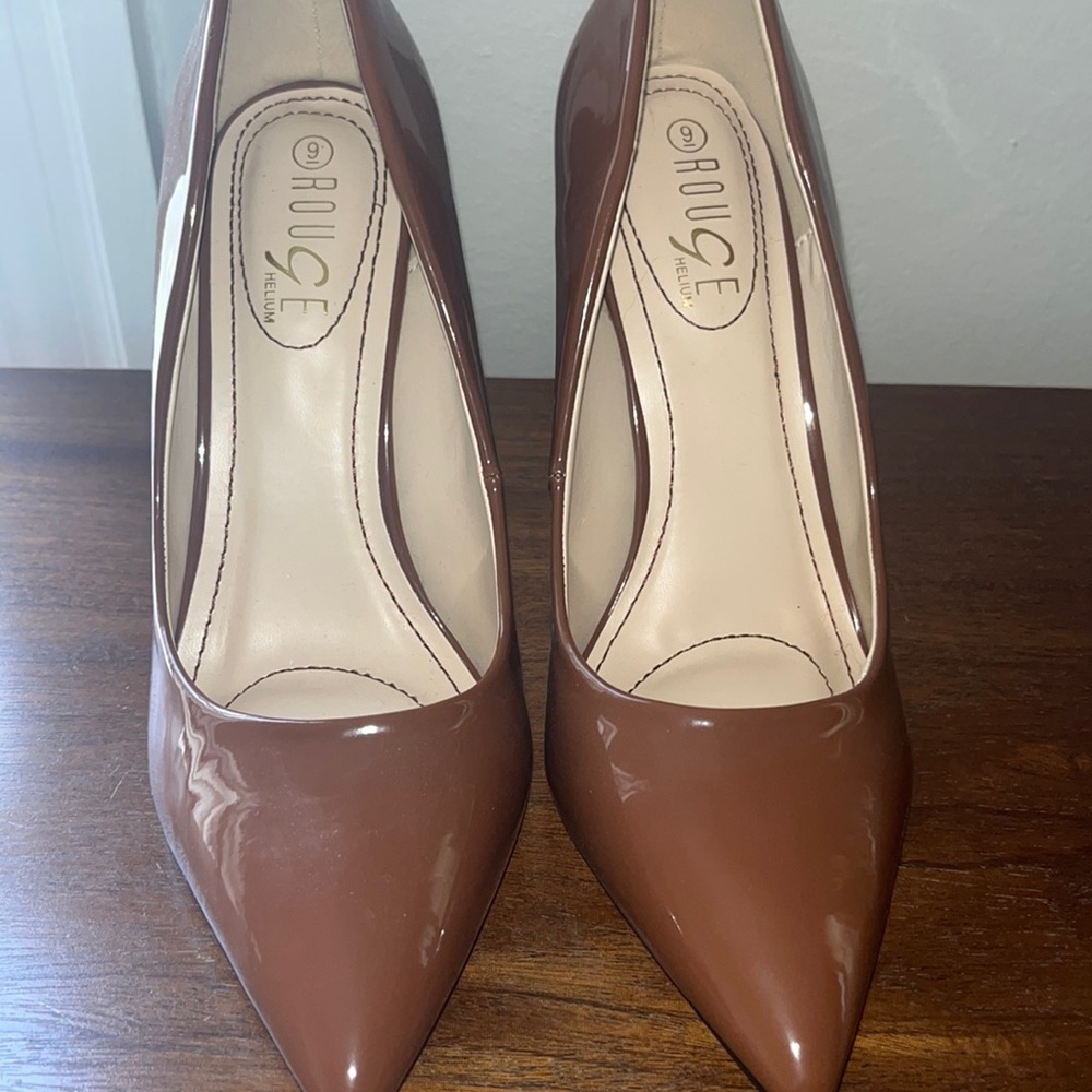 Camel, patent leather, pumps, size 9 never worn